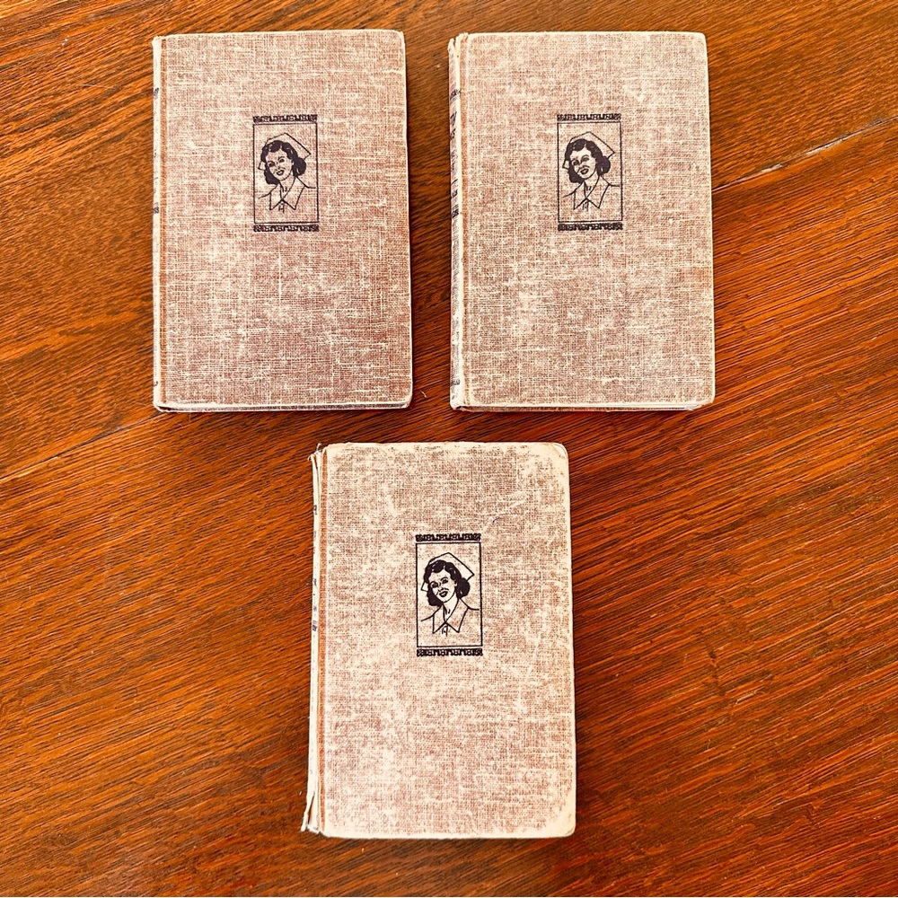 Vintage Cherry Ames - Bundle